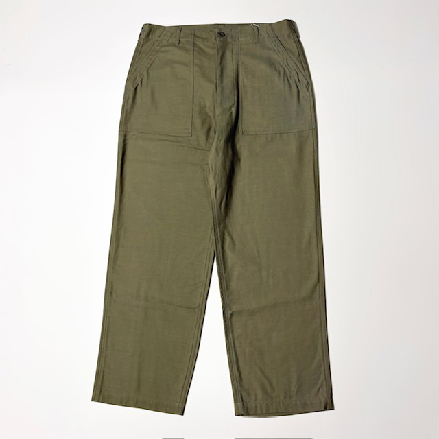 HTS (HARROW TOWN STORES) BACK SATIN BAKER PANTS