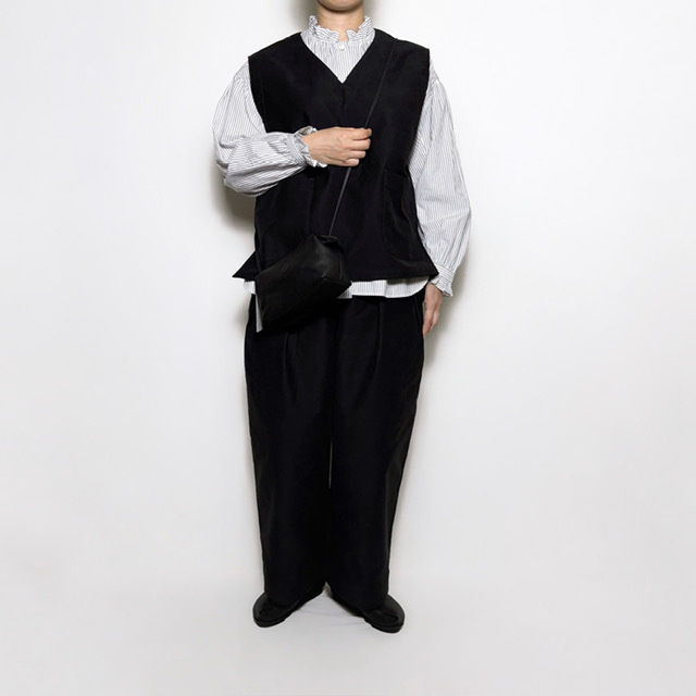 Arte poveraモールスキン Vネックベスト