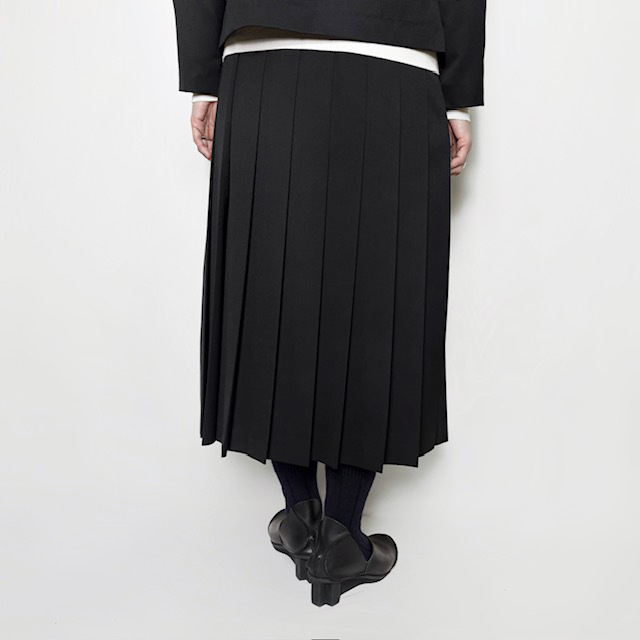 A PIECE OF LIBRARY スマートウールクラシックプリーツスカート