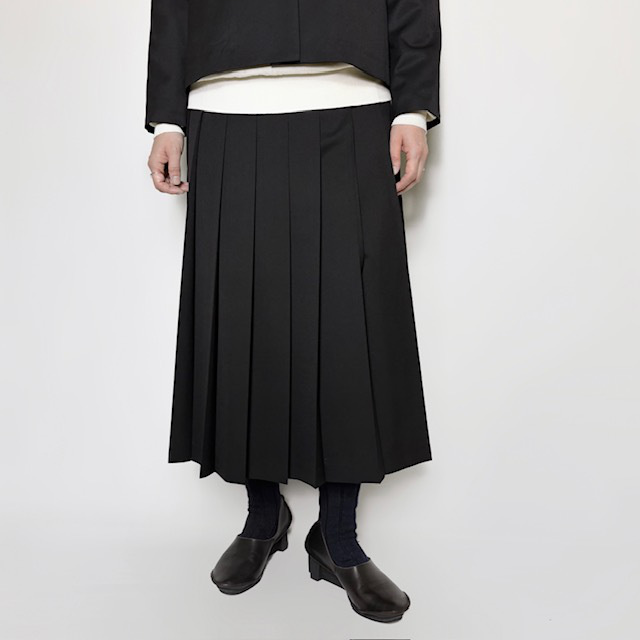 A PIECE OF LIBRARY スマートウールクラシックプリーツスカート