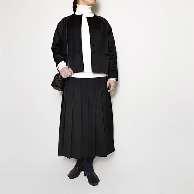 A PIECE OF LIBRARY スマートウールクラシックプリーツスカート
