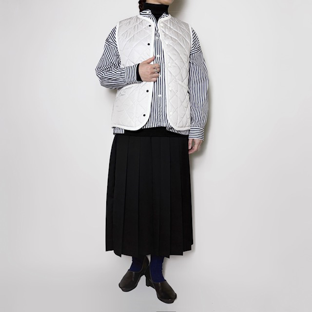 A PIECE OF LIBRARY スマートウールクラシックプリーツスカート