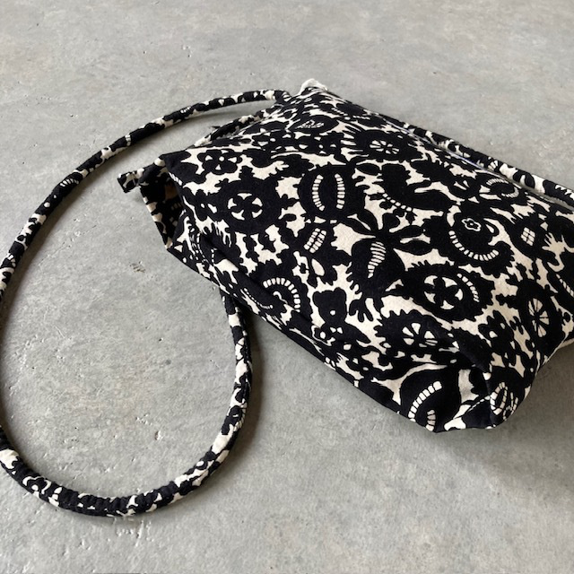 R&D.M.Co- (OLDMAN'S TAILOR) MONO TRICK PRINT POCHETTE