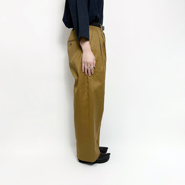 A PIECE OF LIBRARY クラシックウェポンマスターワイドパンツ