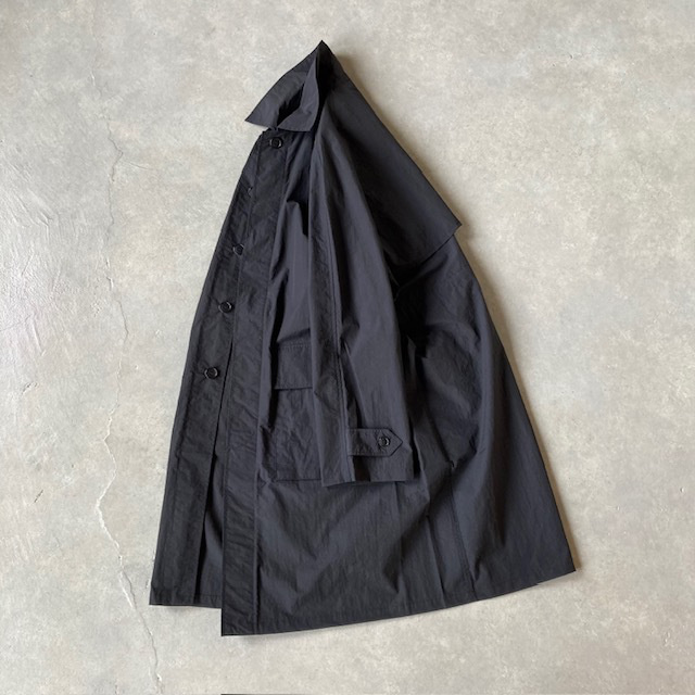 HTS (HARROW TOWN STORES) NYLON COTTON BALMACAAN COAT with GUSSETED POCKET