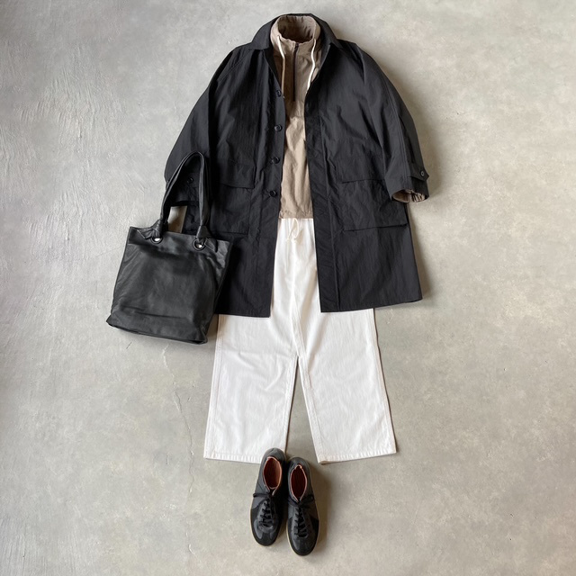 HTS (HARROW TOWN STORES) NYLON COTTON BALMACAAN COAT with GUSSETED POCKET