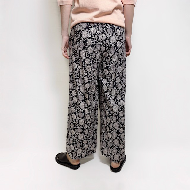 SOIL 80s VOILE TWO TONE FLOWER PRINT WIDE EASY PANTS&nbsp;