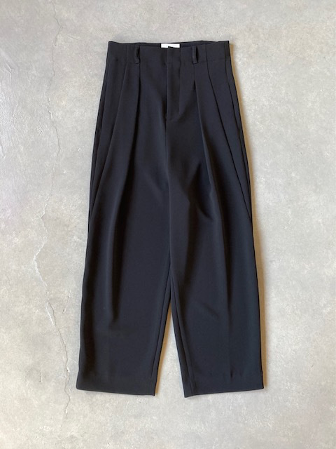 KOFTA  オケージョンストレートタックパンツ