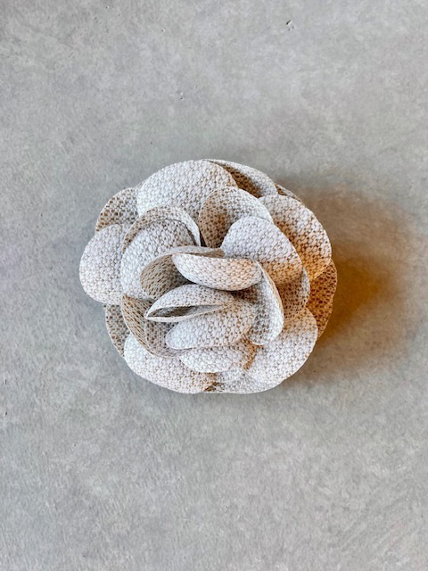 ARTEPOVERA  セレモニー リネンポリエステル混コサージュ