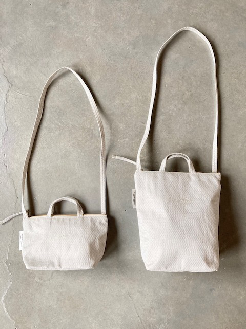 ARTEPOVERA セレモニー リネンポリエステル混 サコッシュ (S) & (M)