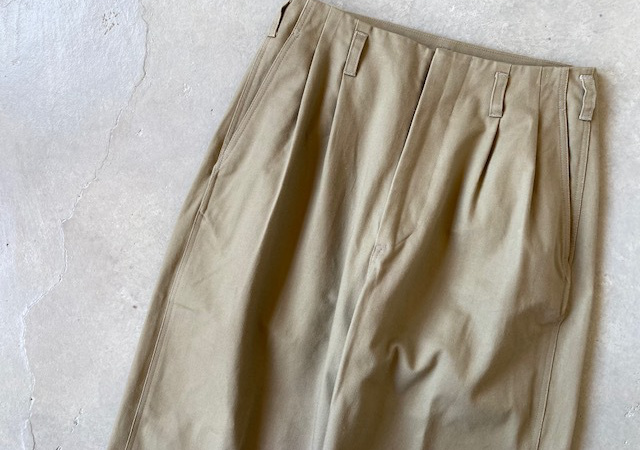 MORIKA ペグトップトラウザーズ